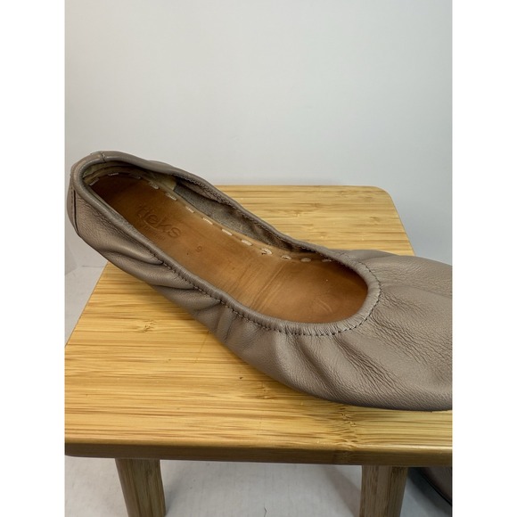 Tieks‎ Womens Size 9 Taupe Neutral Leather Slip On Ballet Flats Travel Shoes - Picture 10 of 10